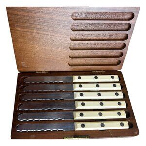 Simmons Steak Knives in Box with Slide Latch vintage
